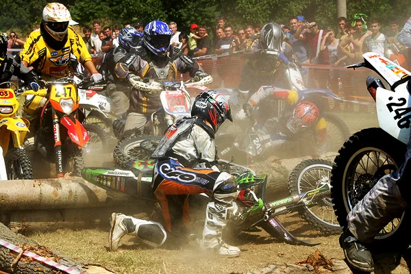 Шест дни Луда работа Шест дни Луда работа