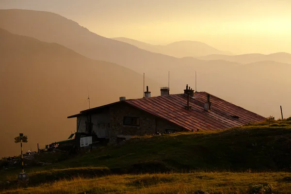 хижа ЕХО хижа ЕХО