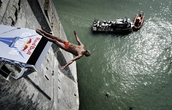 Red Bull Cliff diving series 2009, La Rochelle, France / Photocredit: Ray Demski Red Bull Cliff diving series 2009, La Rochelle, France / Photocredit: Ray Demski
