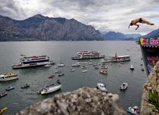 Да полетиш от средновековен замък Gary Hunt - Action / Photocredit: (c) Dean Treml