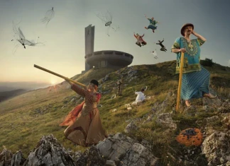 Българско изкуство в колекцията на Евро парламента Мисирков / Богданов - Семейство Вълчеви, Бузлуджа – от серията Weekend 2126, 2008 г.