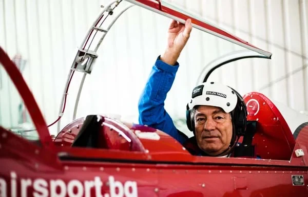 Свилен Иванов – акробатичен пилот и инструктор