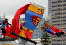 С бейсджъмп на закрито започна конструирането за Red Bull Flugtag 2013 red bull flugtag