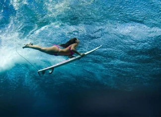 Красотата на сърфа Sarah Lee