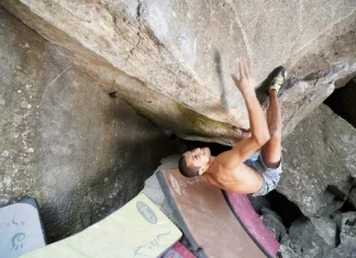 Крис Шарма и Фазата по най-трудния боулдър маршрут Дънера Владимир Пеков