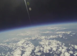 Кино на ръба на космоса – Българи станаха първите, излъчили филм в стратосферата Кино на ръба на космоса