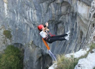 Бънджи скокове в Проходна, Карлуково