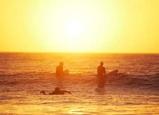 Сърф изгрев