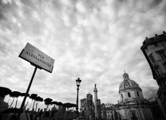 „Рим през ноември“ Рим през ноември - фотографска изложба на Мила Печенякова