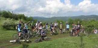 Устремено нагоре към връх Ботев с колела Велоклуб „УСТРЕМ“