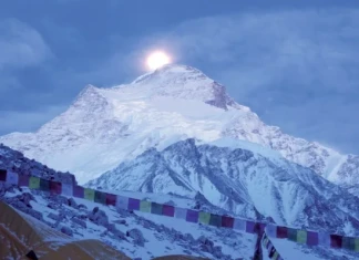 Богдан Велев изкачи осемхилядника Чо Ойю