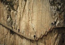 Пътеката Ел Каминито Дел Рей и туристите Ел Каминито Дел Рей