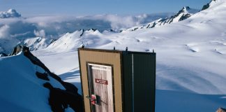 Glacier toilet