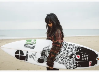 Дъска за сърф вместо платно Изкуство върху сърф