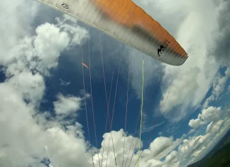 Летателни дневници: 15-и май Летателни дневници, 15-и май