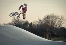 Париж по Коледа с BMX Кадър на Red Bull на Антони Пера