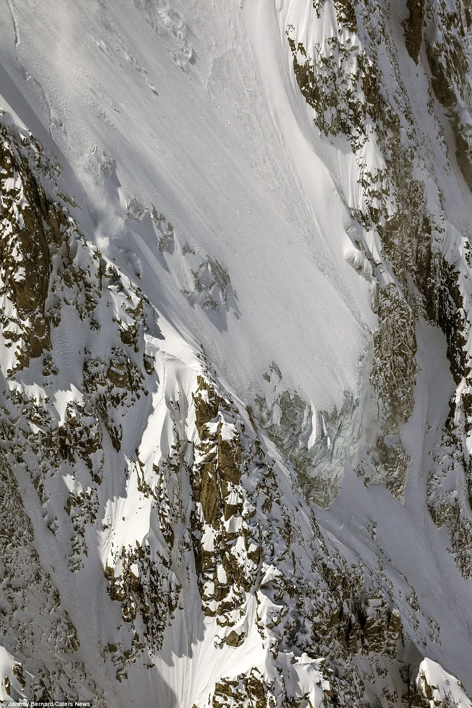 Открийте скиора на снимките