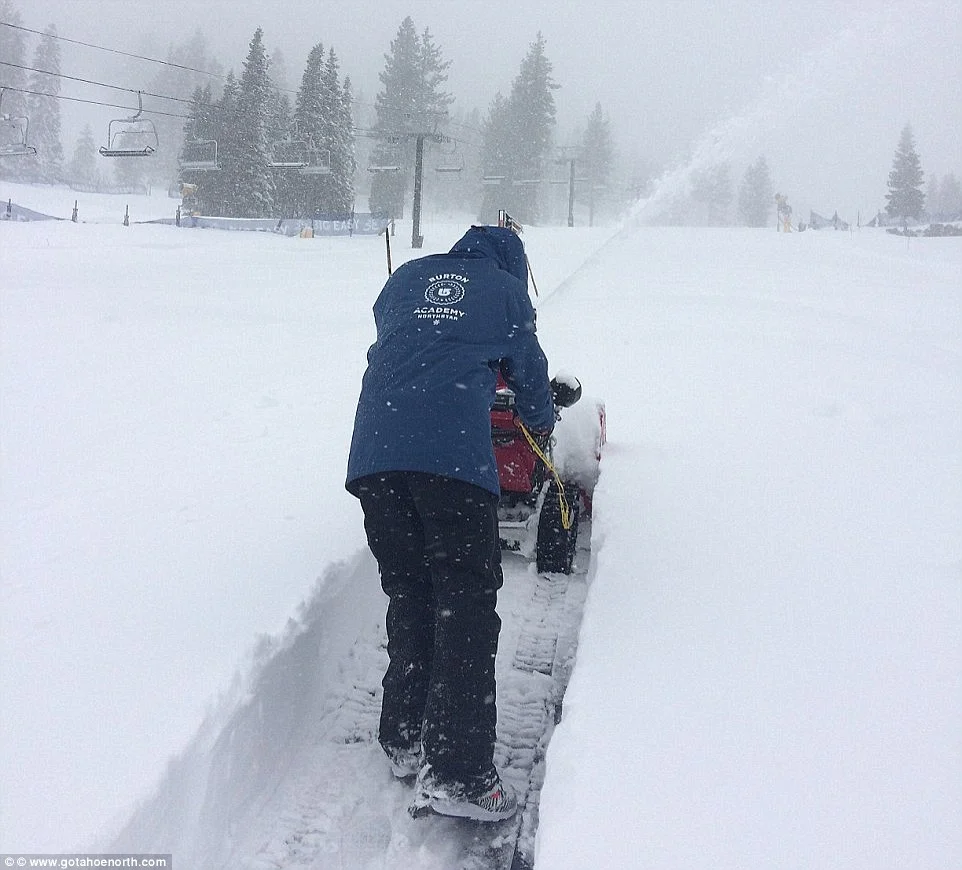 На ски през юли