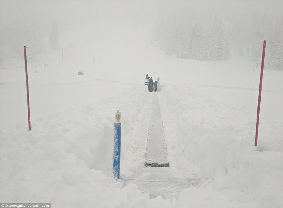 На ски през юли