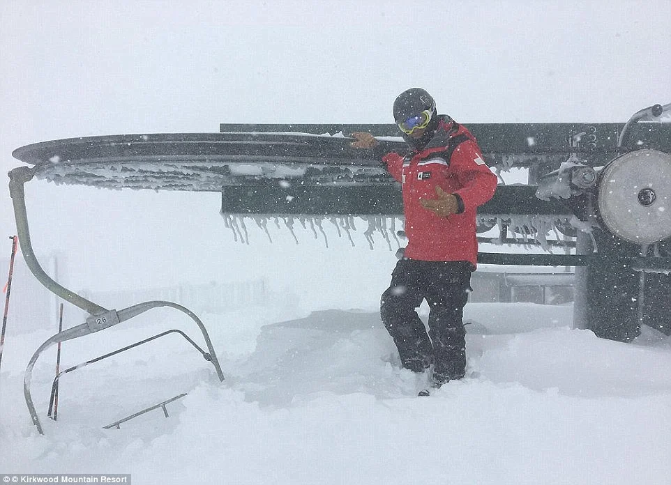 На ски през юли