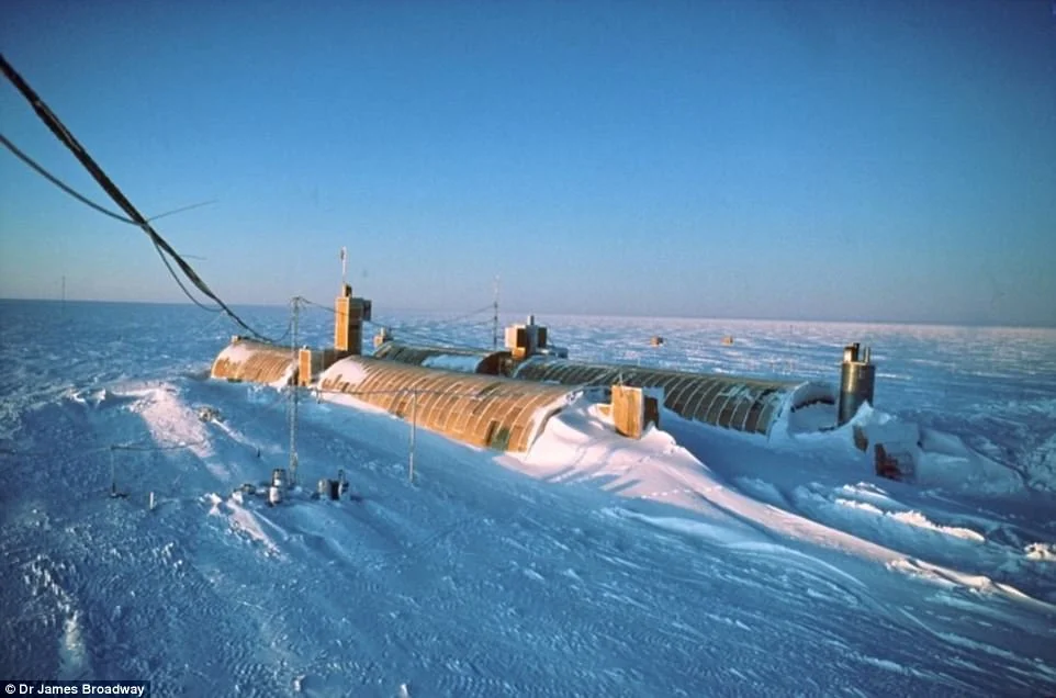 Живот при -49C и под 18 метра сняг