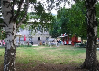 KONGUR AIR FEST: Настаняване Хижа Конгур, Беласица / Снимка Wikimapia