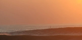 Proximity и White Waves - премиера на сърф филми