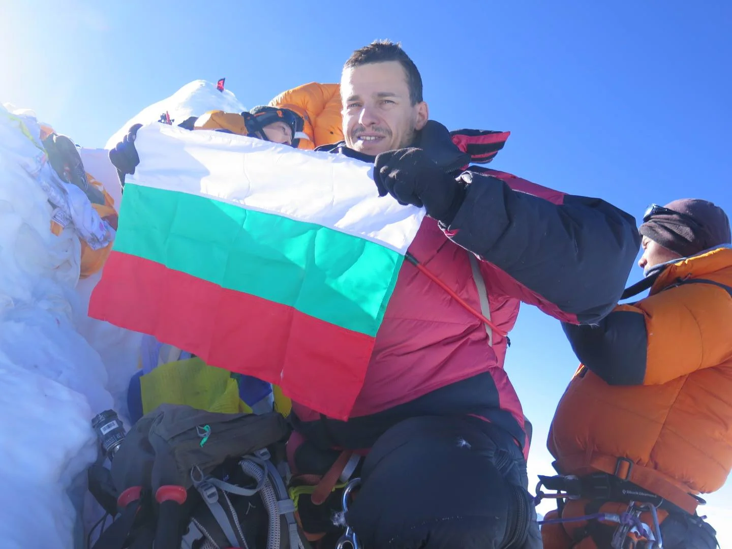 Богдан Велев