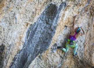 Да напишеш история, като изкатериш 9b Ангела Айтер