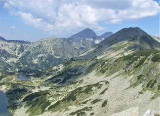 За и против: 10 млн. лв. ще получи община Банско за обновление на пътя до х. Вихрен от Вихрен до Тевно езеро