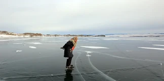 С кънки по езерото Байкал