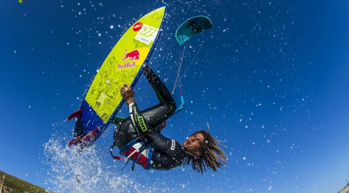 Козолино, който дойде от Кабо Верде, за да кара сърф Козолино