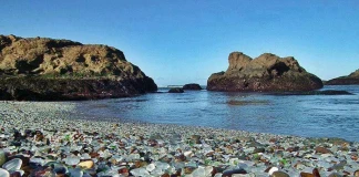 Стъкленият плаж в Калифорния