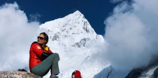 3 октомври 2018 г.: Първото спускане със ски от Лхотце Спускане със ски от Лхотце