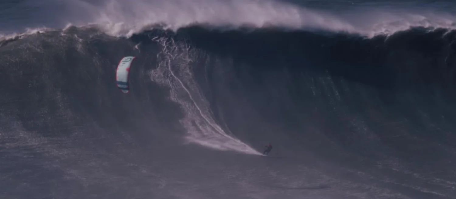 Най-голямата вълна, карана с кайтсърф