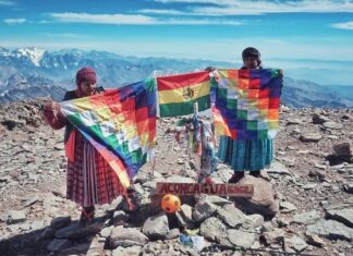 Боливийските жени Cholita Climbers на Аконкагуа