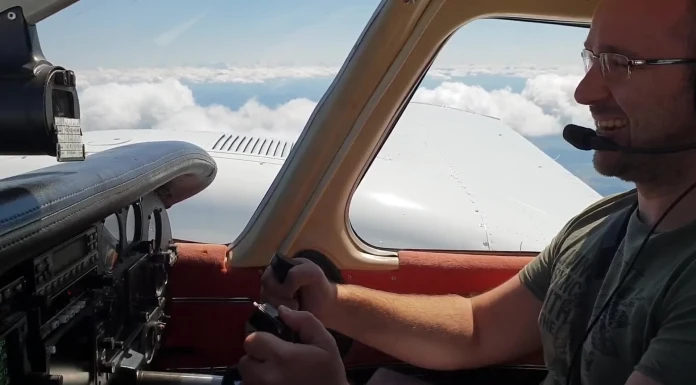 Момчил от VMware, който съществува между въздуха и водата …и дори работи