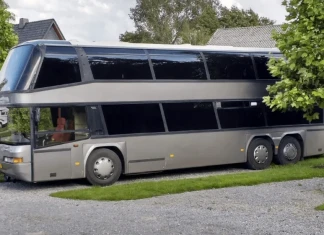 Мисията възможна: От двуетажен автобус в кемпер (видео)