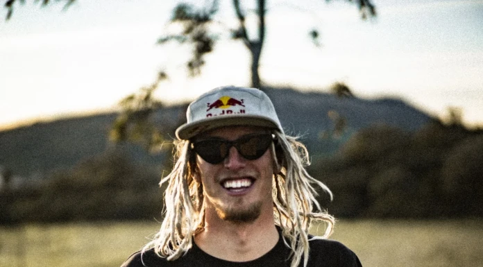 Никола Абаджиев мотивира деца да говорят за бъдещето Снимка: Никола Абаджиев