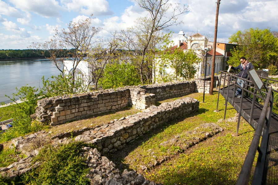 Крепостта Сексагинта Приста