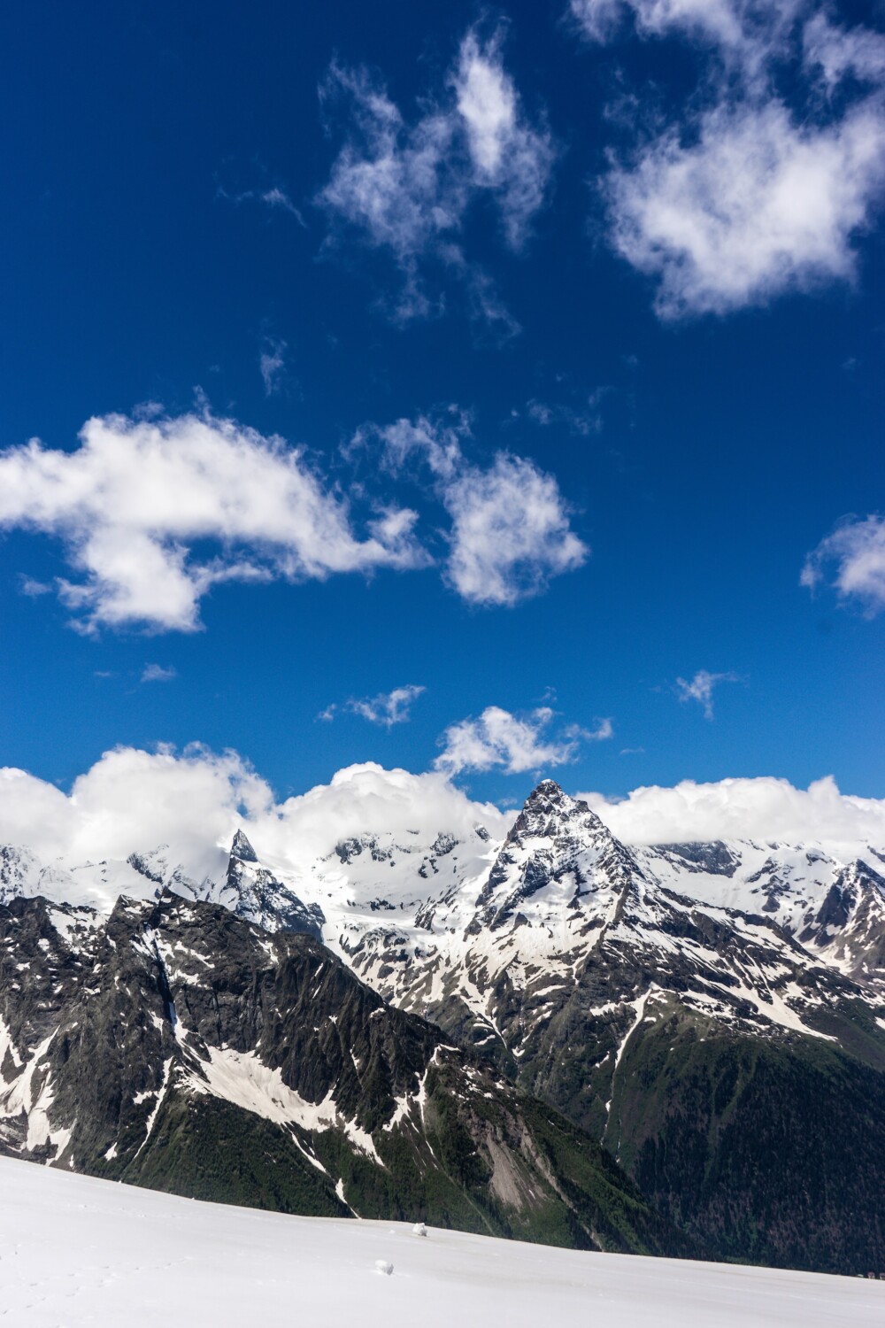 elbrus-kirill-tonkikh-unsplash