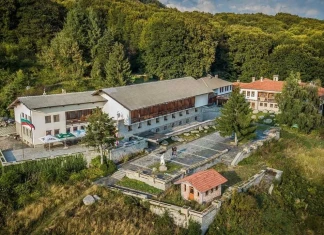 Хижа "Бунтовна"