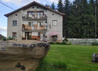 Хижа "Тръстеная"