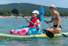 Деца със специални потребности стават сърфисти, благодарение на инициативата „YES, СърФ!“ Инициативата "YES, СърФ!"