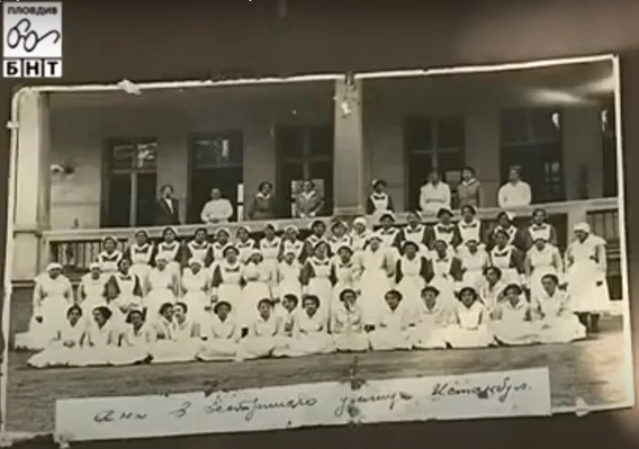 Випускът на Анка Ламбрева в сестринското училище в Истанбул