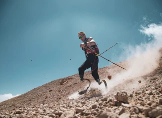 Сила за живот: Да изгубиш двата си крака и седем пръста на ръцете и да изкачиш Еверест Андреа Ланфри е с два ампутирани крака, но се справя отлично с планинското бягане