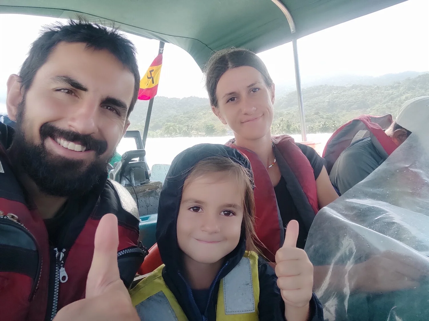 Във водите на Карибско море по пътя за Колумбия