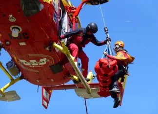 Първите пилоти на медицински хеликоптери получиха своите свидетелства Първите пилоти на медицински хеликоптери получиха своите свидетелства