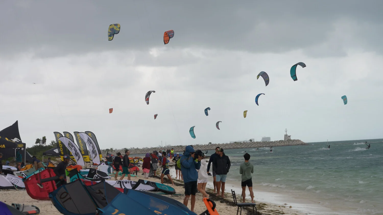 Атмосфера от състезанието Mayan Wind Fest