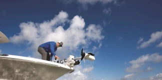 Garmin Force Kraken – най-мощният мотор за тролинг в света вече с въртящ се монтаж Garmin Force Kraken